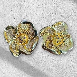 Ivana Trump Vintage Gold Plated large flower shape clip ons